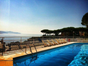 Отель Residence Portofino Est  Рапалло